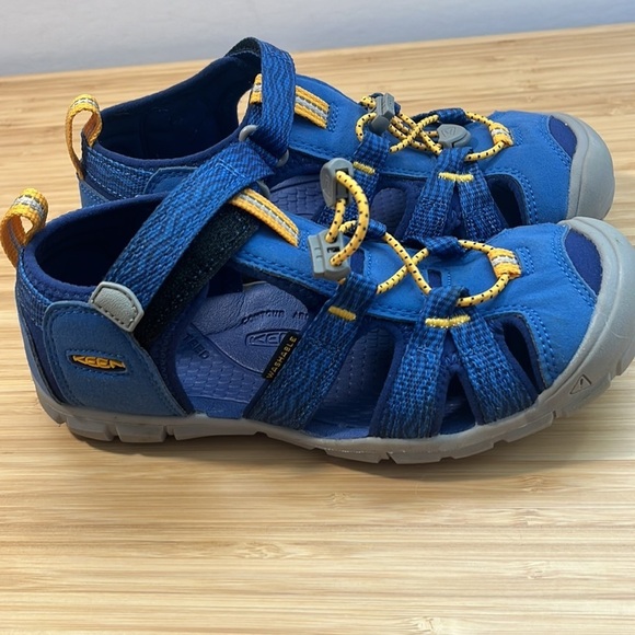 Keen 3Y Big Kid Blue Yellow‎ Shoes - Picture 1 of 11